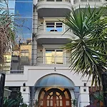 Broadway Boutique מלון טיראנה