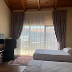 Broadway Boutique 4* טיראנה