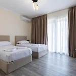Broadway Boutique טיראנה