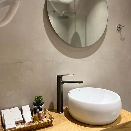 B Boutique 4* تيرانا