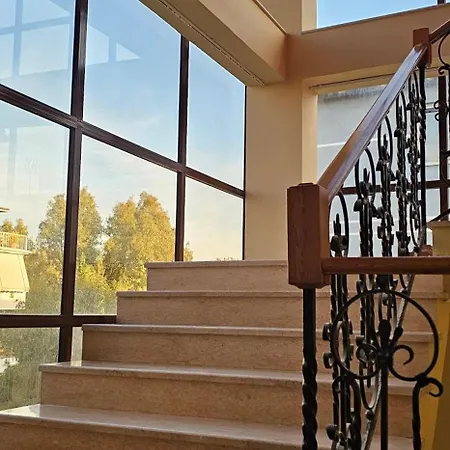 B Boutique تيرانا