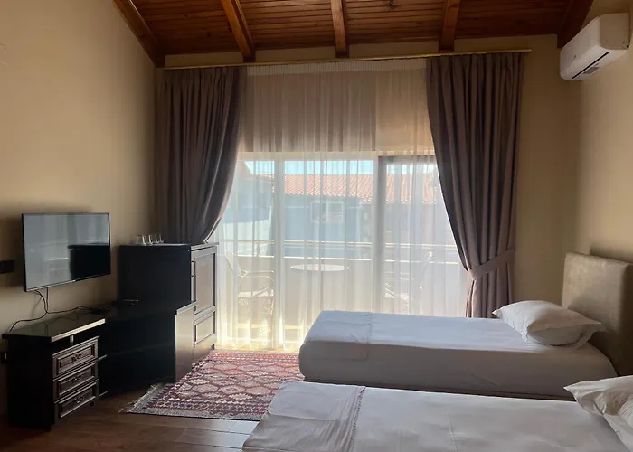 Broadway Boutique Hotel 4* טיראנה