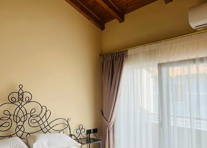 Broadway Boutique Hotel מלון 4*