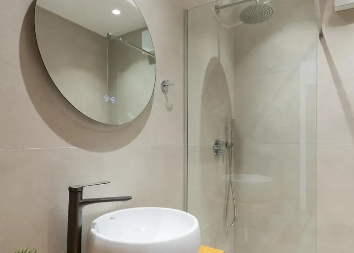 מלון Broadway Boutique Hotel טיראנה