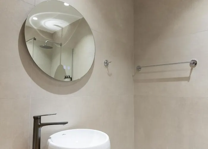 Broadway Boutique Hotel טיראנה