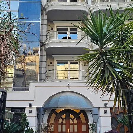 Broadway Boutique מלון טיראנה