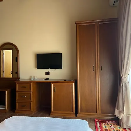 Broadway Boutique Hotel 4* Tirana