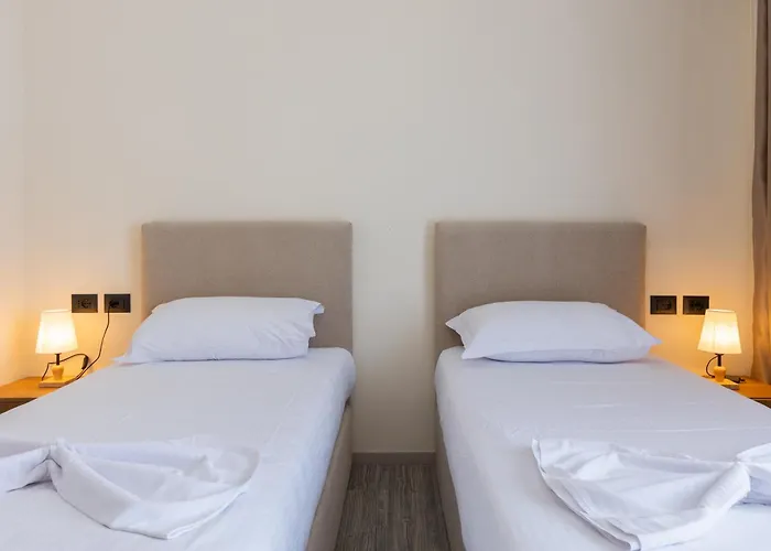 Hotel Broadway Boutique 4*